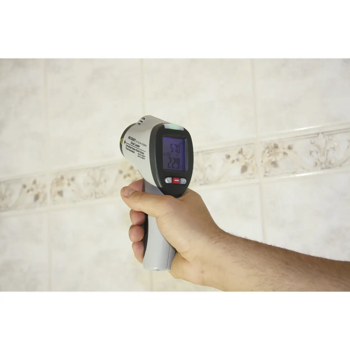 6596e7fc2ebcb15ab3f661b9333c85e3